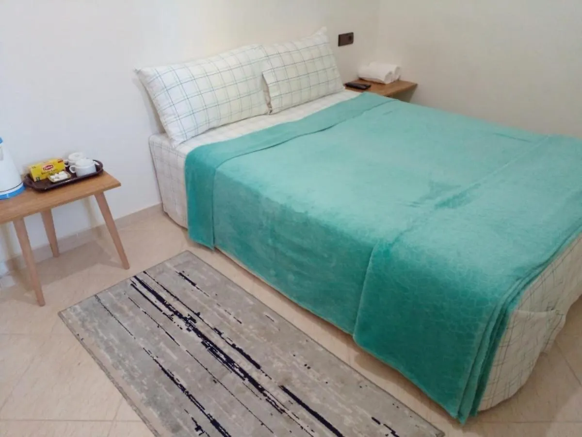 Dar Ziyad Airport Bed & Breakfast Nwacer