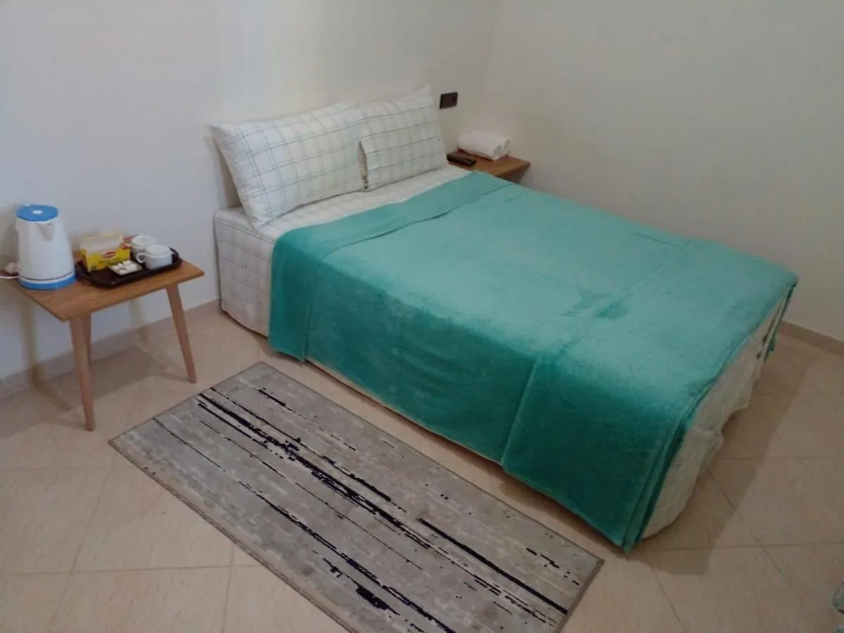 Dar Ziyad Airport Bed & Breakfast Nwacer